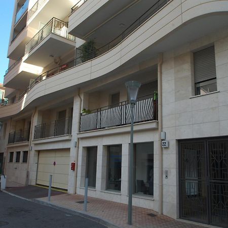 Charmant 2P Moderne Avec Terrasse, Parking Prive, En Plein Centre De Menton, A 2 Pas De La Mer - Fr-1-196-200 ภายนอก รูปภาพ